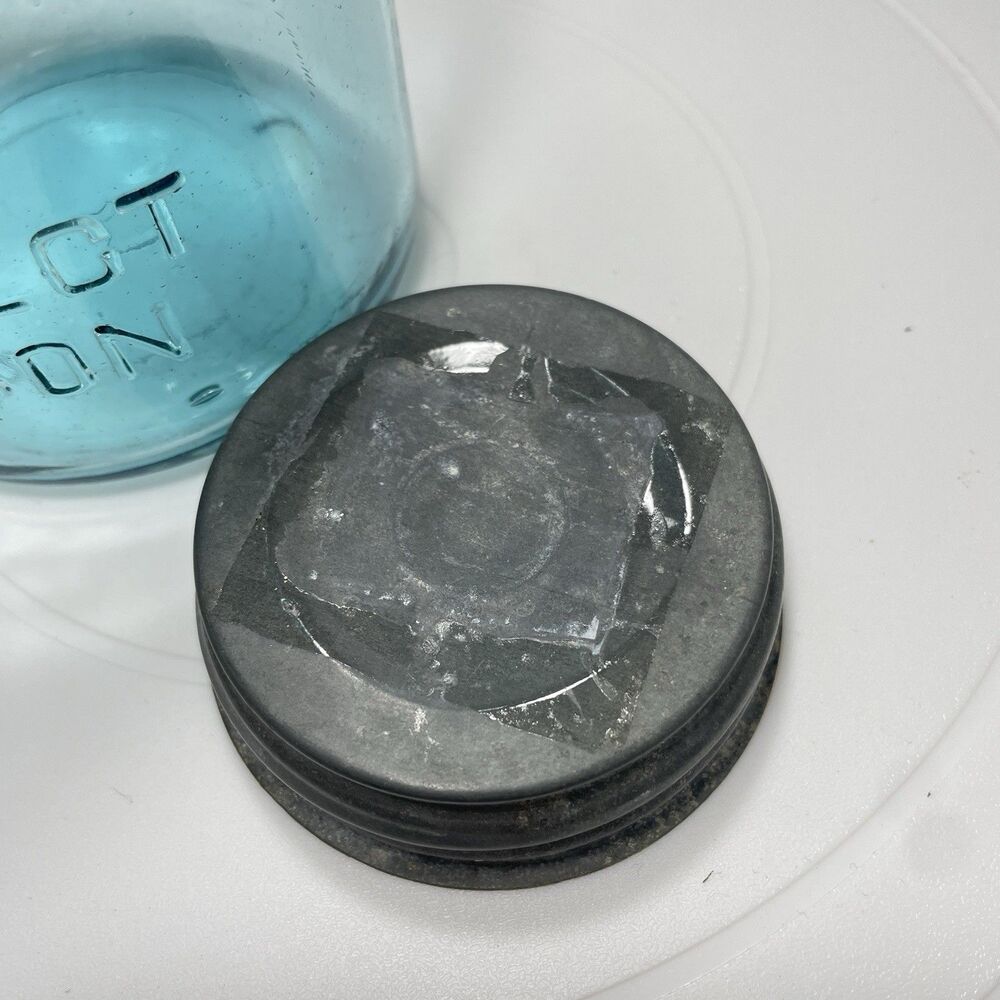 Vtg Ball Perfect Mason Green Glass Jar w Zinc Lid Wide Mouth Quart #2 - Picture 6 of 7